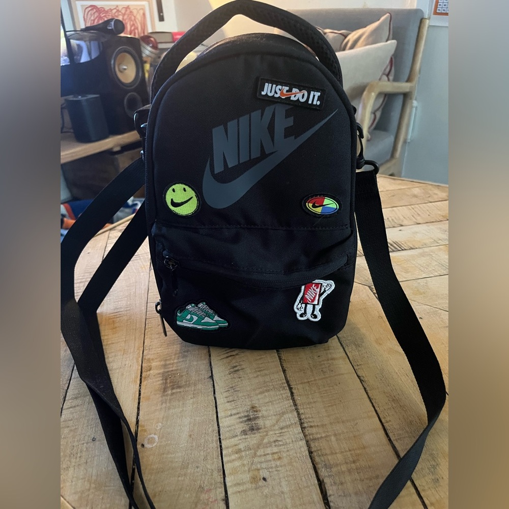 Nike insulated patch lunch bag